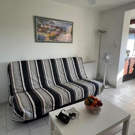 Joli Studio Tres Clair A Proximite Mer Pour 3 Personnes La Londe-les-Maures Extérieur photo