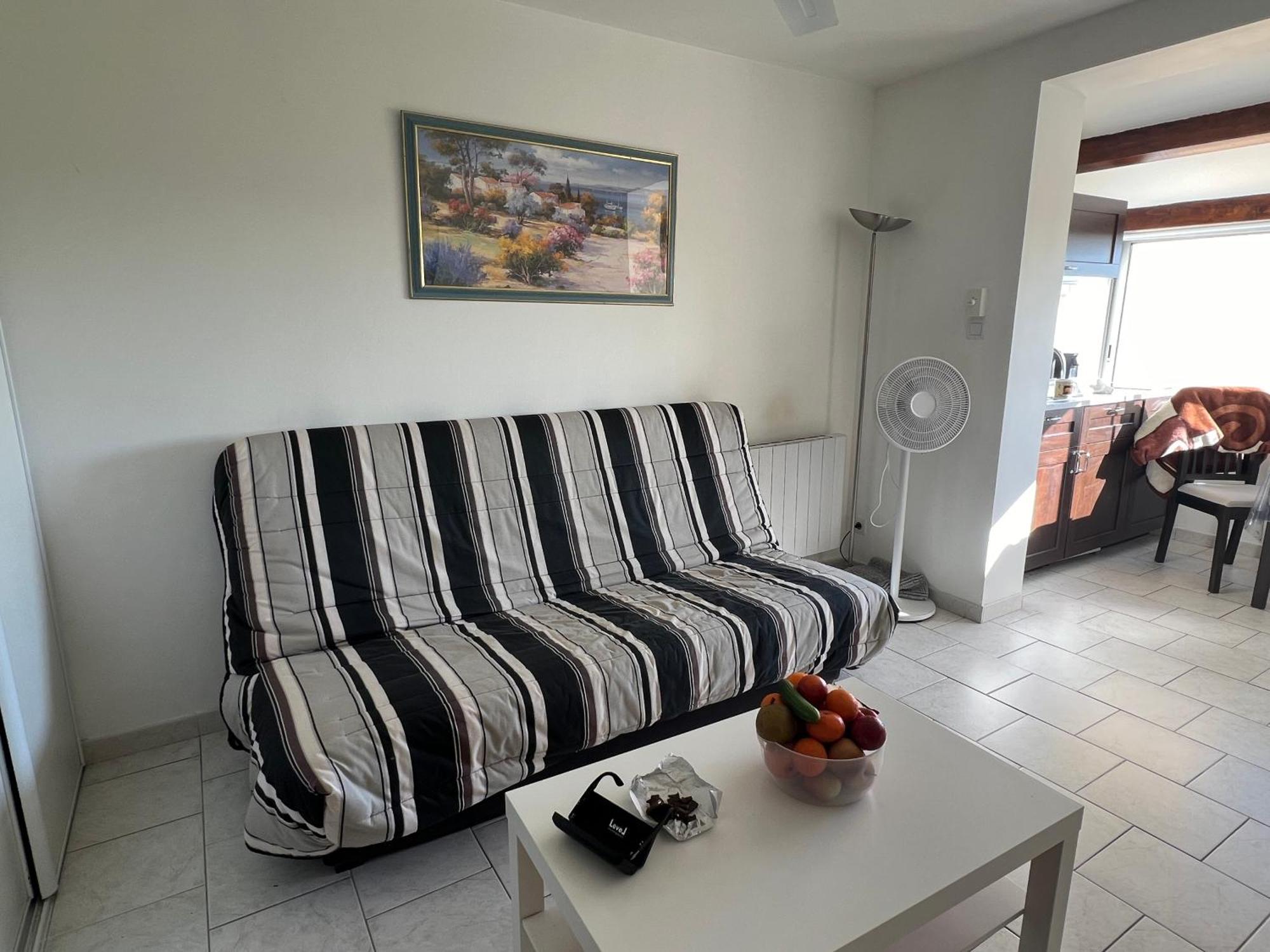 Joli Studio Tres Clair A Proximite Mer Pour 3 Personnes La Londe-les-Maures Extérieur photo